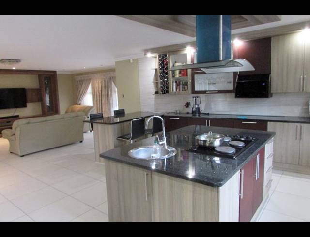 3 BEDROOM HOUSE FOR SALE IN WHITE RIVER EXT 49